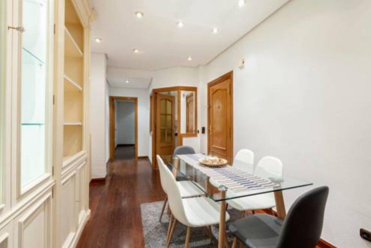 BEST LOCATION SOL Beautiful Spacious Apartment 3Beds Hotel Madrid Spain