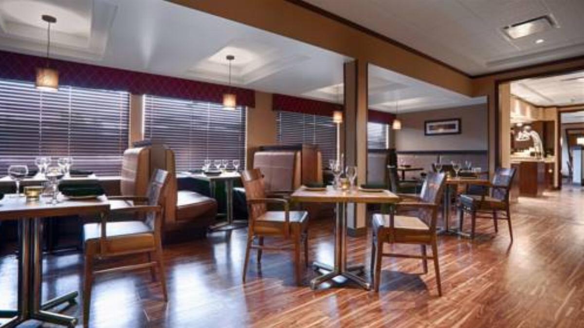 Best Western Premier Denham Inn & Suites Hotel Leduc Canada