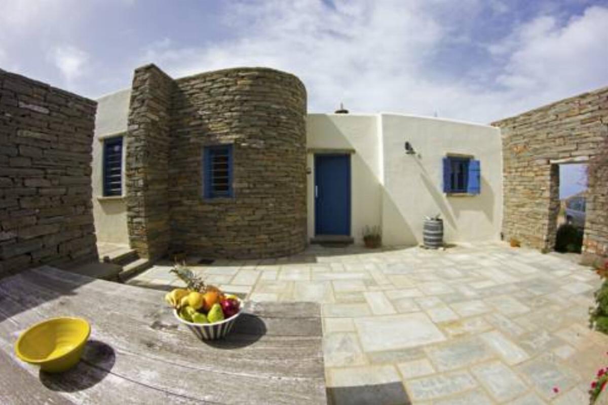 Bioclimatic stone built villa Hotel Kastrianí Greece