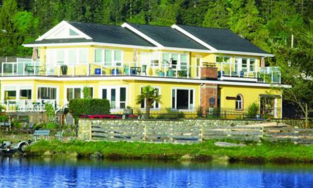 Birds of a Feather Ocean Lagoon Victoria B&B & Vacation Rental Hotel Colwood Canada