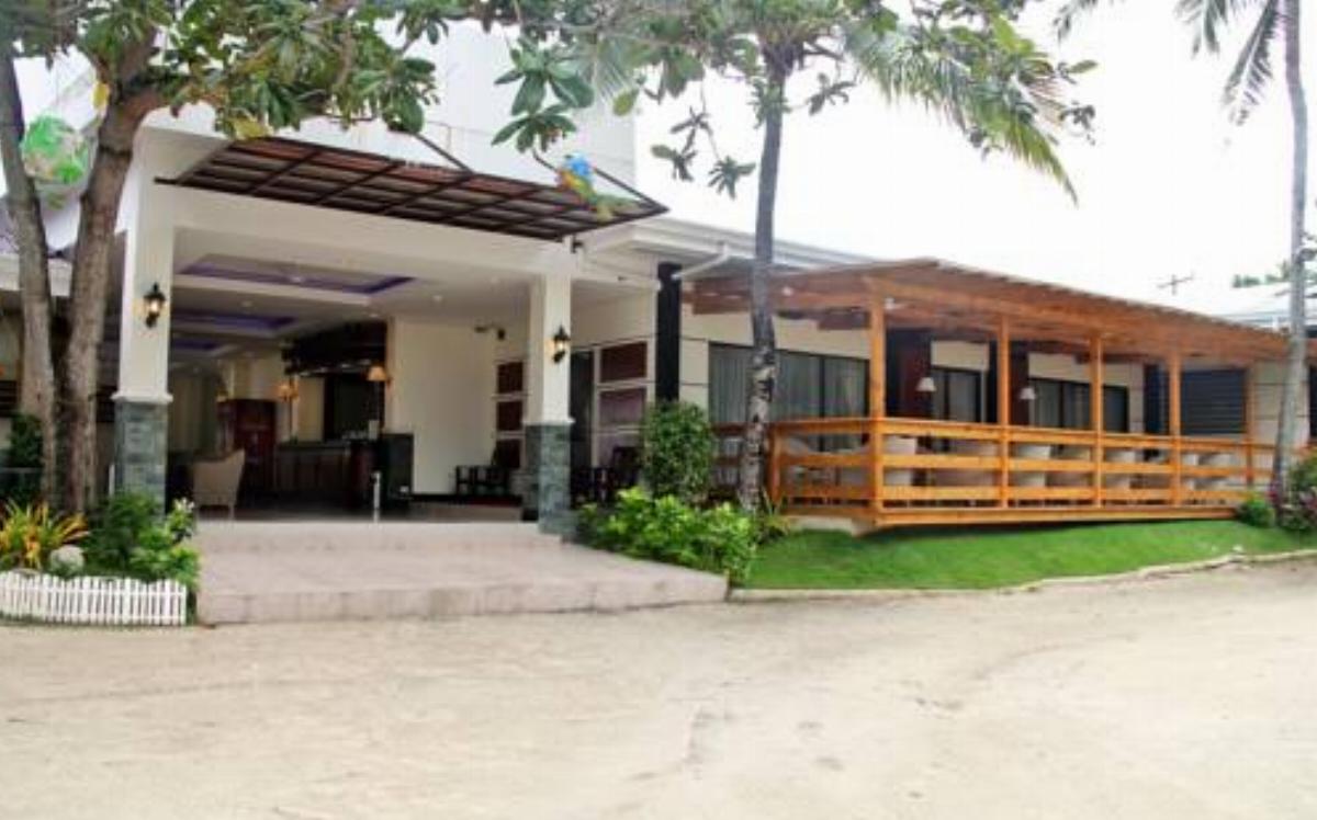 BlueFins Resort Hotel Mactan Philippines