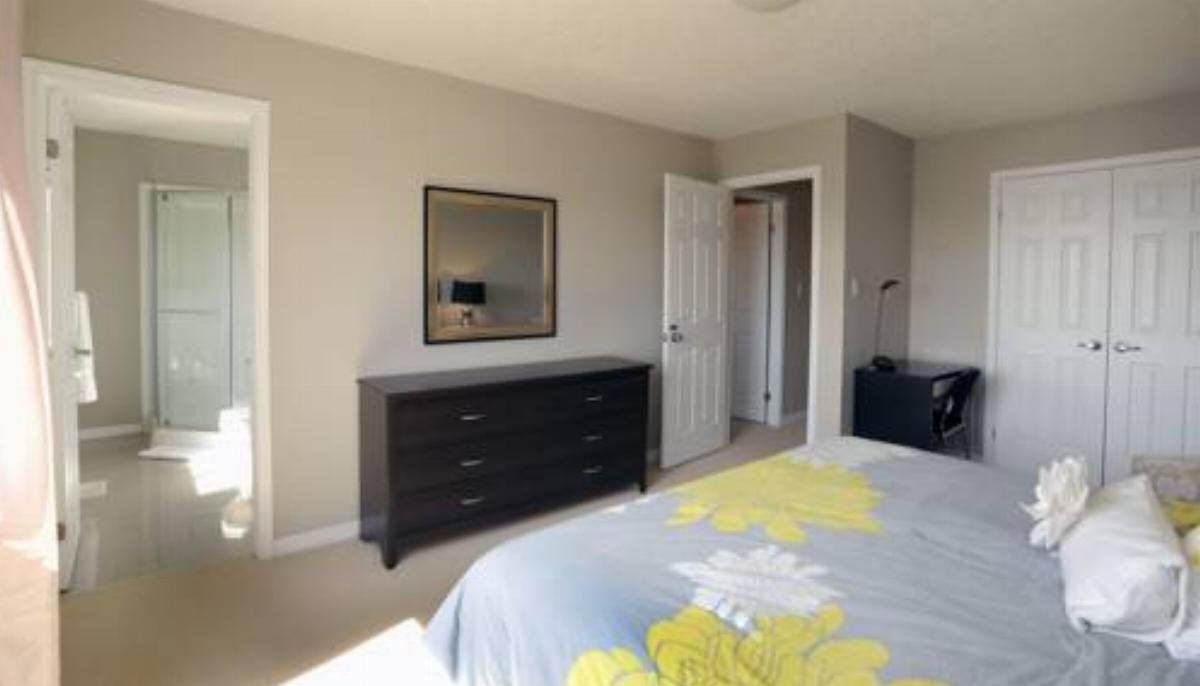 Boardwalk Homes Executive Guest Houses Hotel Kitchener Canada