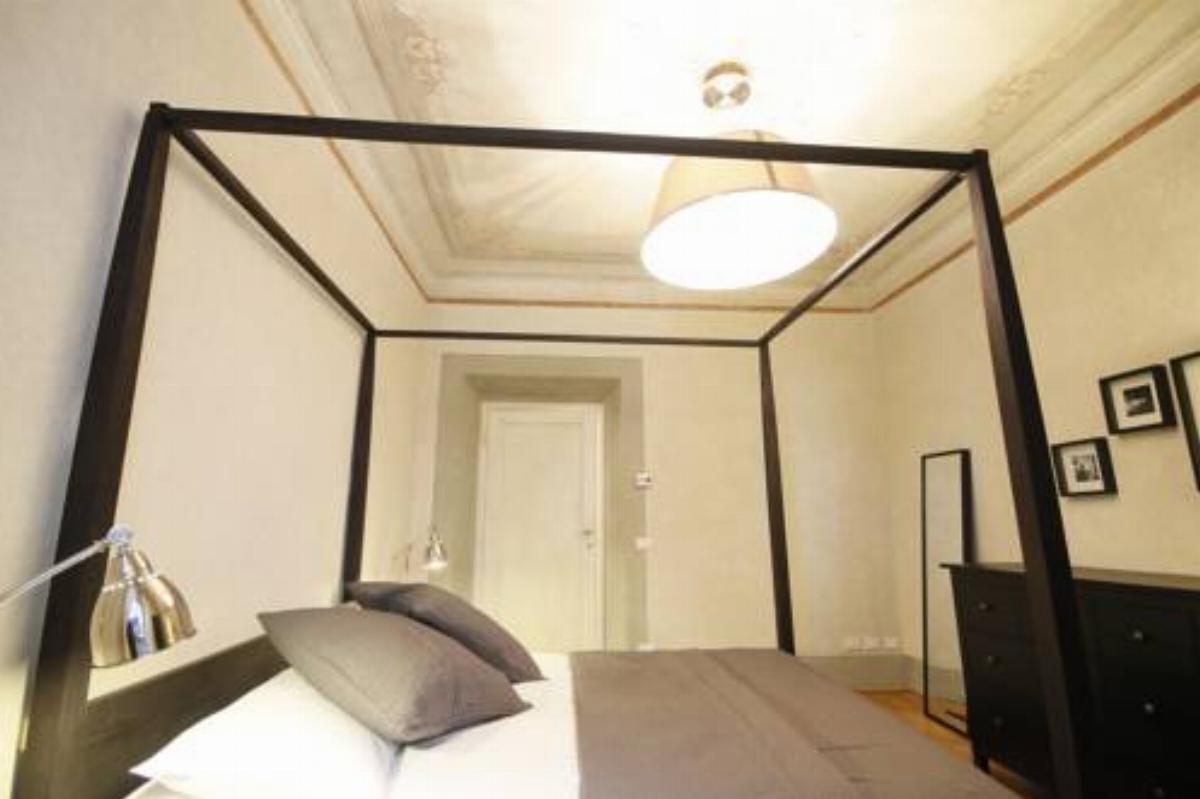 Boboli Frescoes Halldis Apartment Hotel Florence Italy