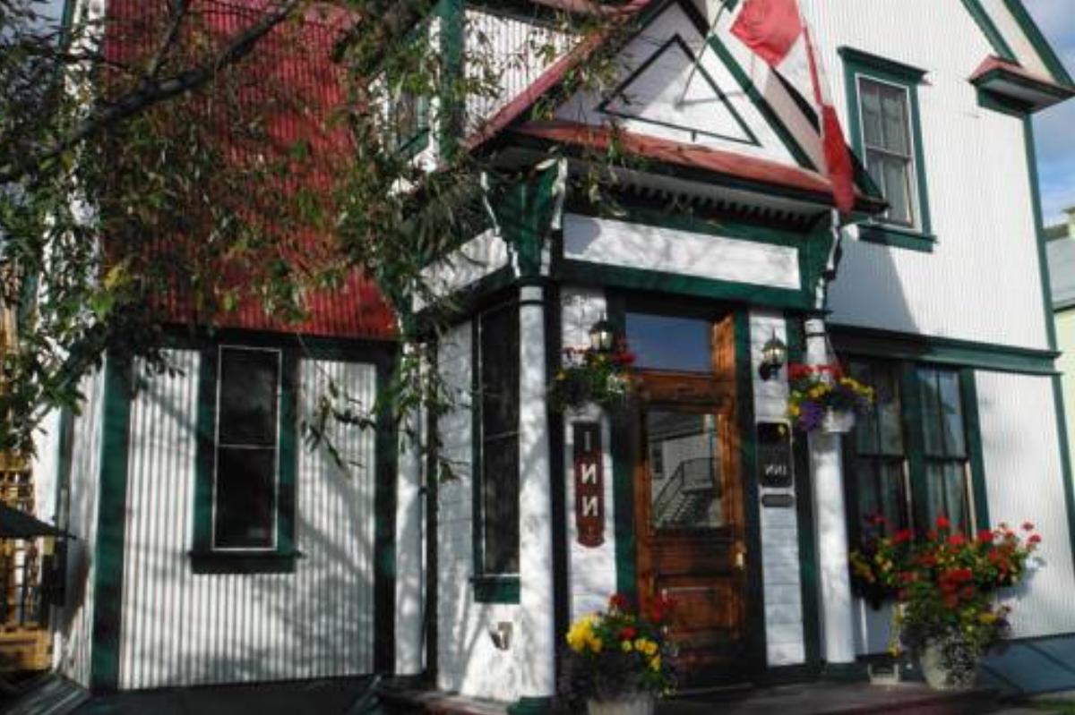 Bombay Peggy's Victorian Inn & Pub Hotel Dawson City Canada