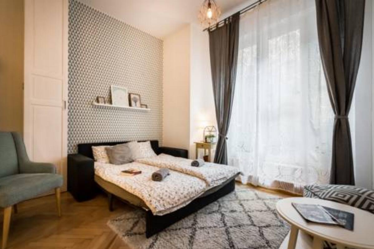 BpR Charming Design Apartment with balcony, A/C Hotel Budapest Hungary