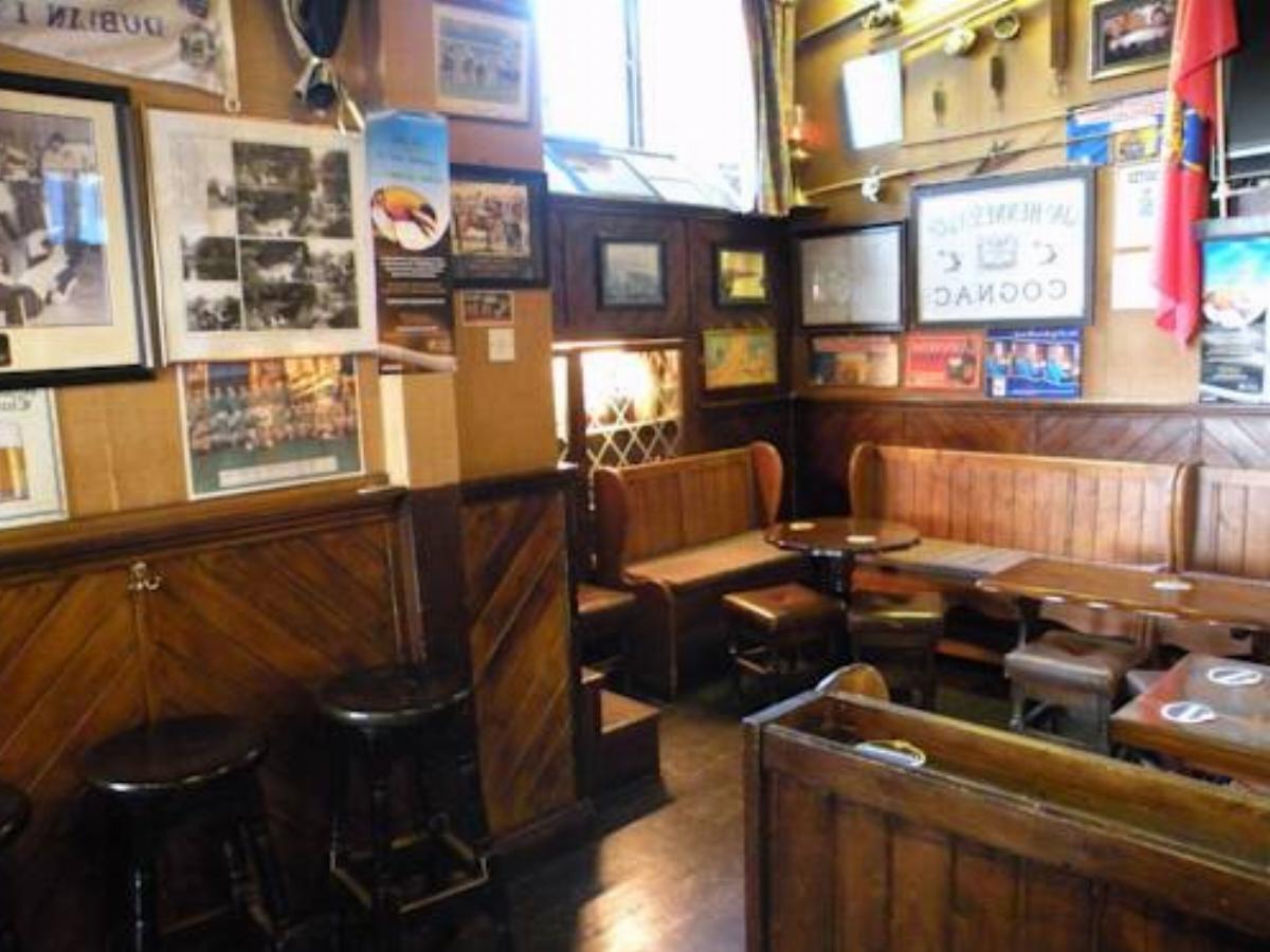 Buggle's Pub and Accommodation Hotel Kilrush Ireland