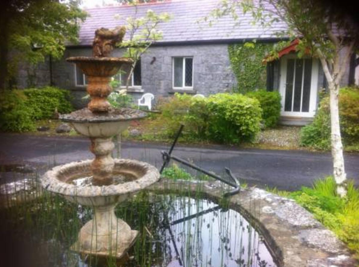 Caheroyn - Barn Cottage Hotel Athenry Ireland