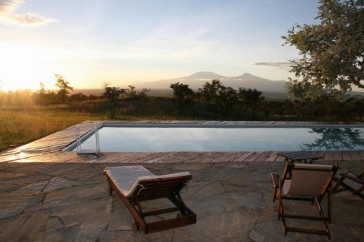 Campi Ya Kanzi Hotel Tsavo West National Park Kenya