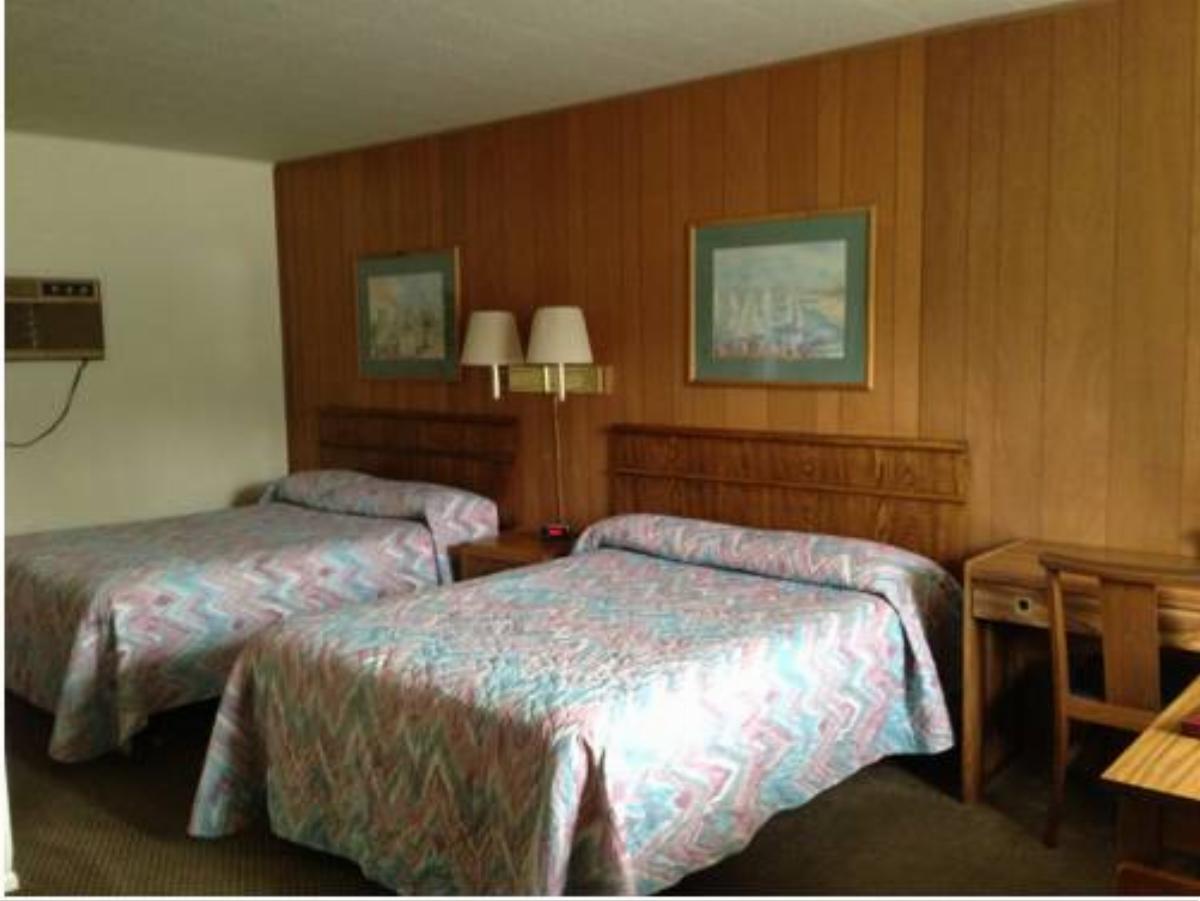 Capri Motel Hotel Mackinaw City USA
