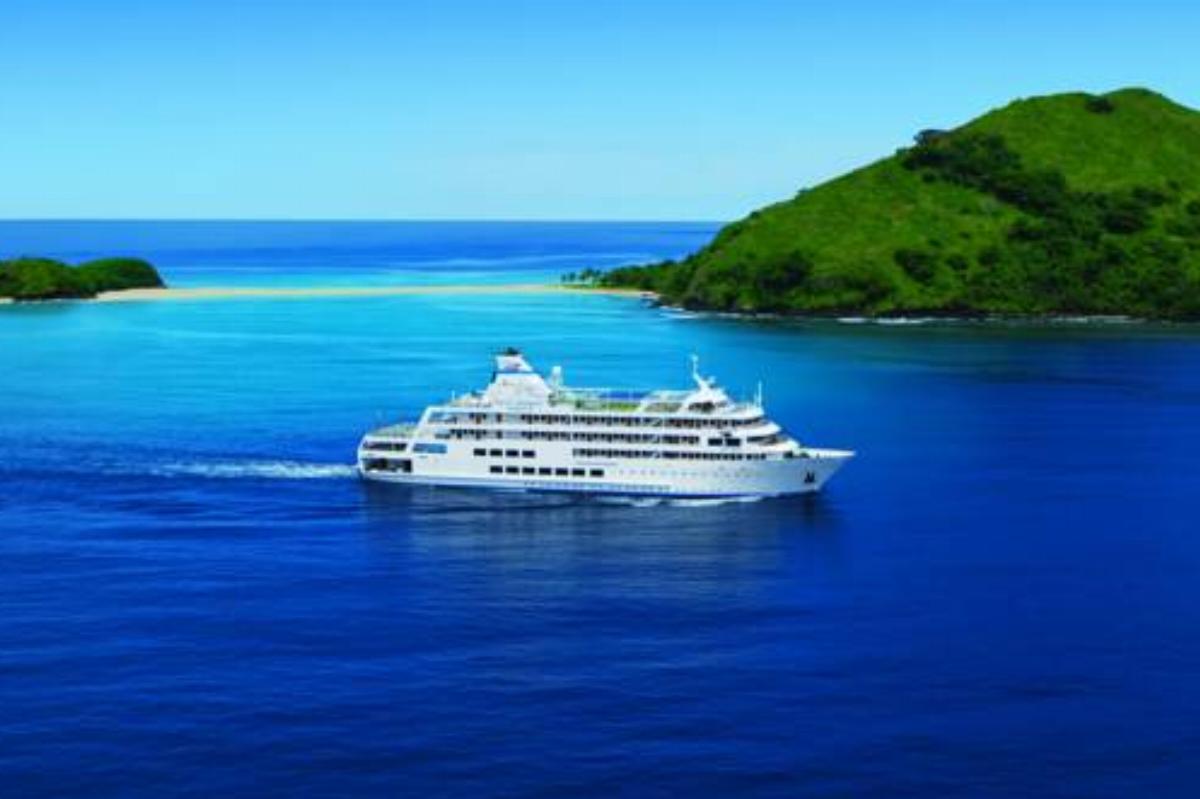 Captain Cook Cruises Fiji - Reef Endeavour Hotel Denarau Fiji