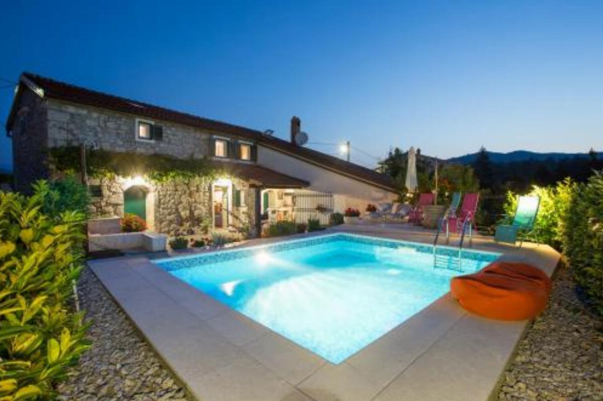 Captain's Villa with Swimming Pool Hotel Jurdani Croatia