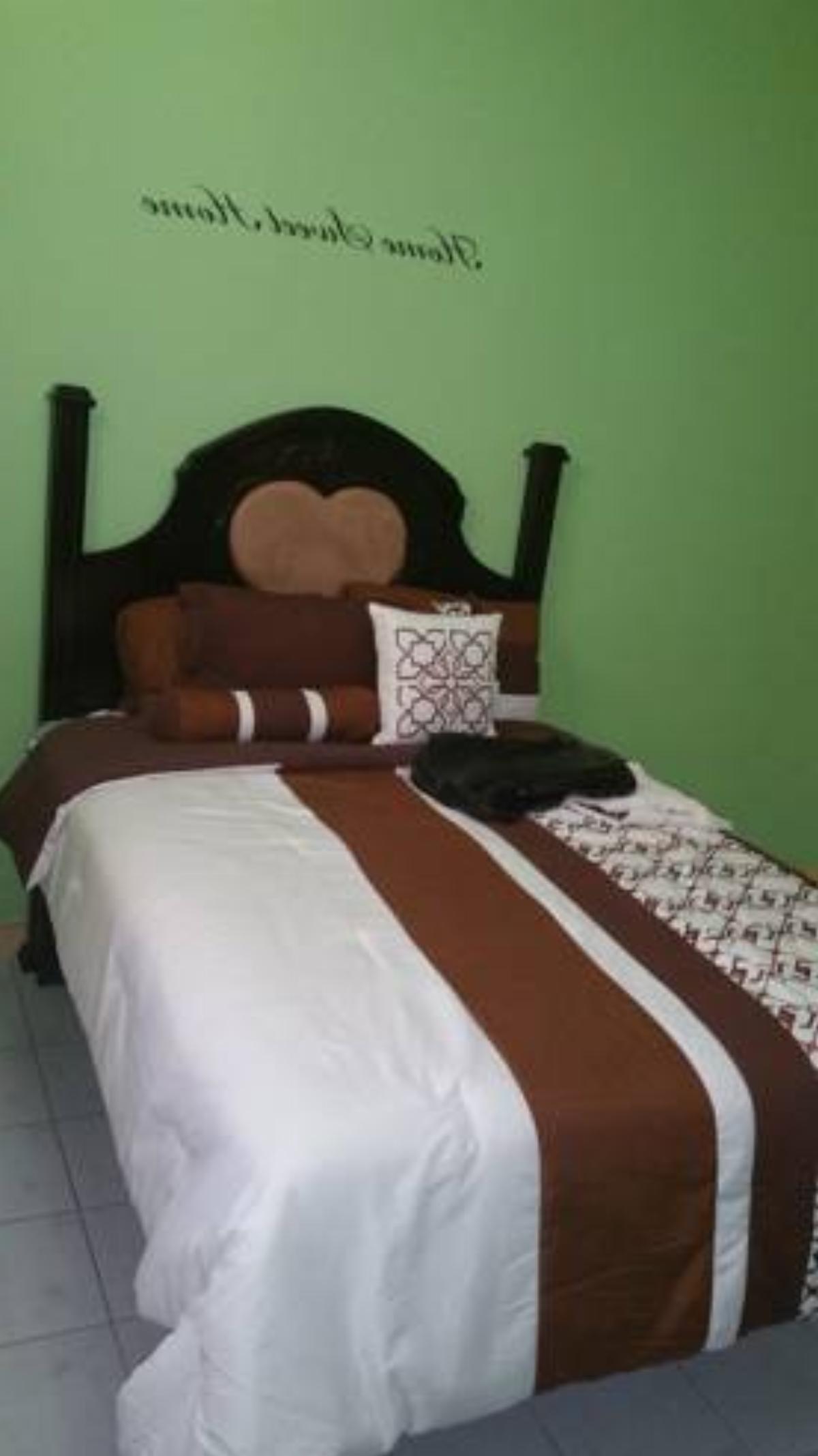 CARIBBEAN ESTATE 2 BEDROOM SUITE Hotel Gregory Park Jamaica