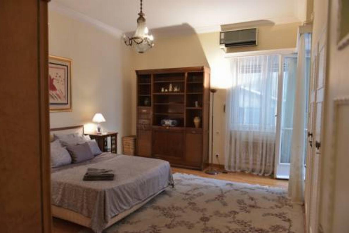 Carina's Luxury Apartment Hotel Athens Greece