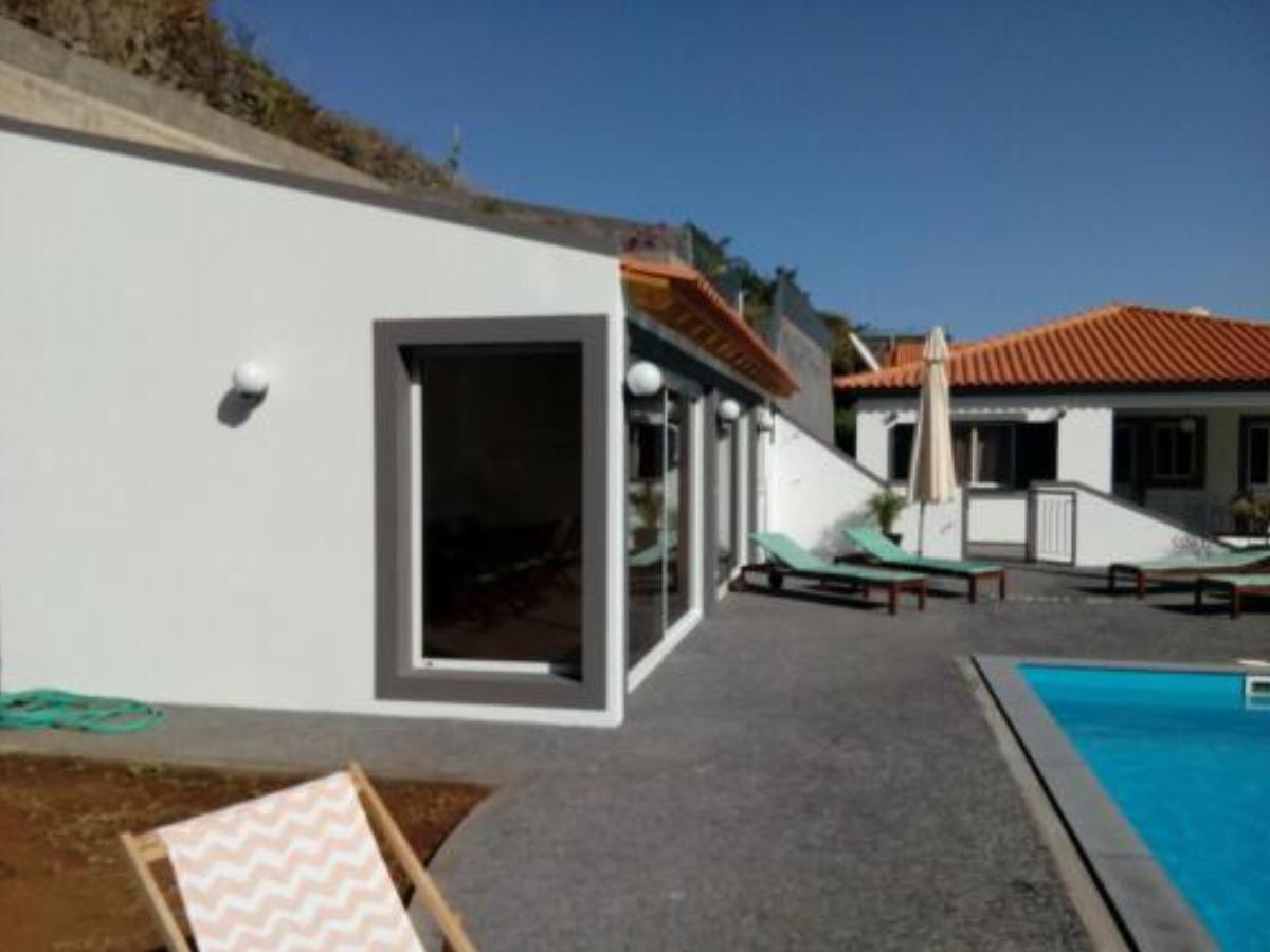 casa agapanthe piscine et vue mer Hotel Estreito da Calheta Portugal