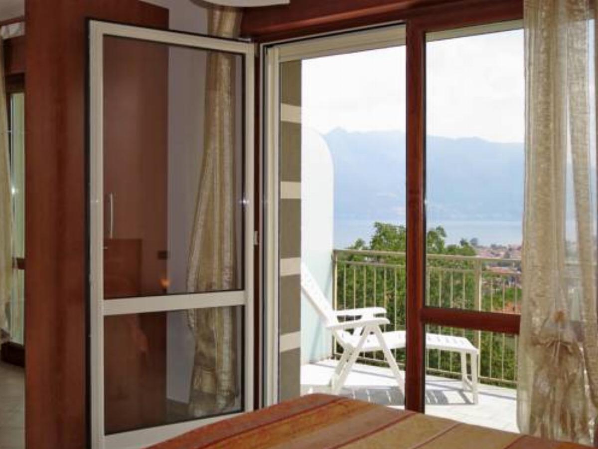 Casa Bel Lago 230S Hotel Luino Italy