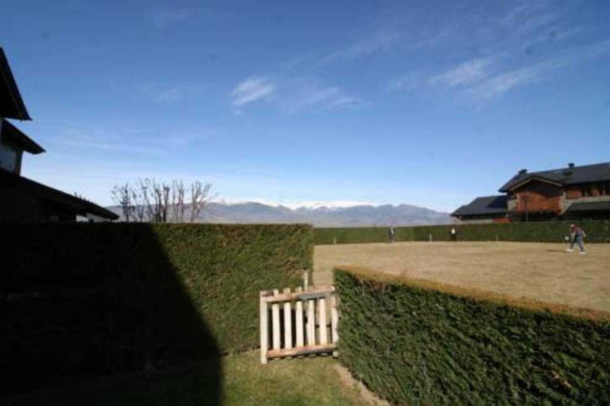 Casa en Alp, con zona jardín privado y zona comunitaria Hotel Alp Spain