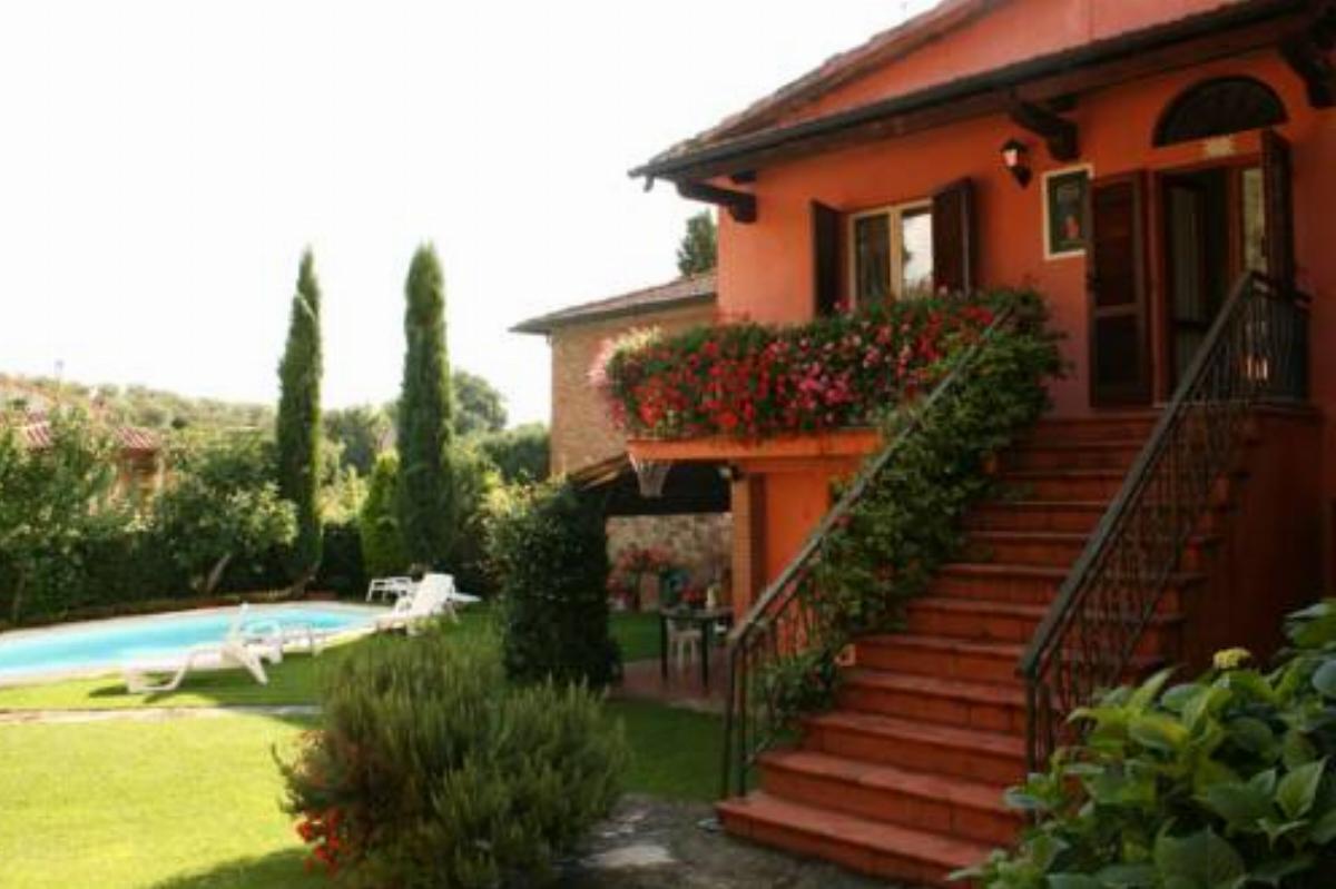 Casa Rosada Hotel Lucignano Italy