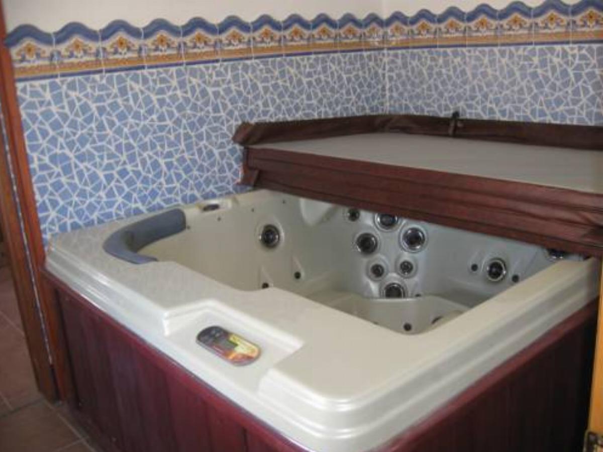 Casa rural con jacuzzi y sauna Hotel Grazalema Spain