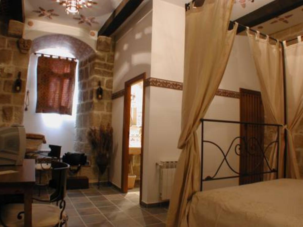 Casa Rural Medieval Torre Fuerte S.XIII Hotel Baños de Rioja Spain