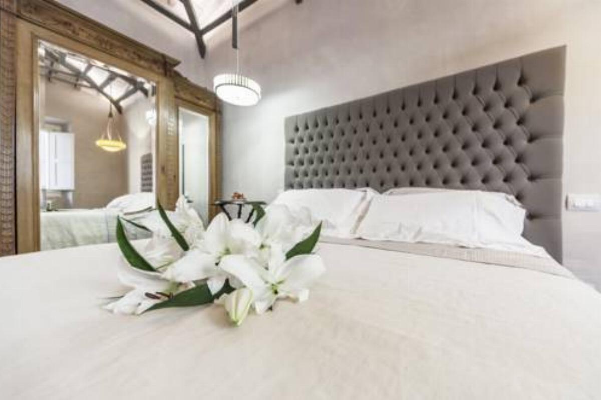 Cavour37 Apartments Hotel Florence Italy