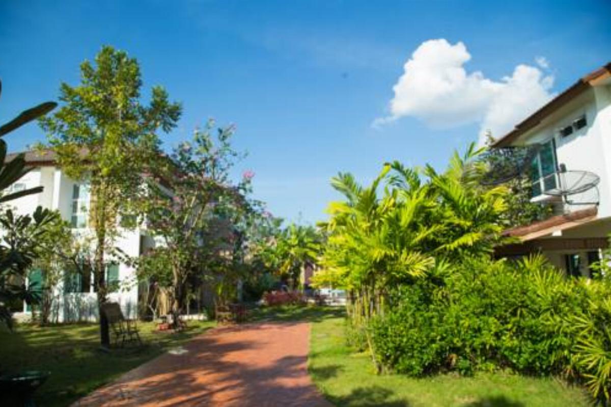 CC HOUSE私人豪华泳池花园别墅 免费接送机 Hotel Ban Mae Hom Thailand