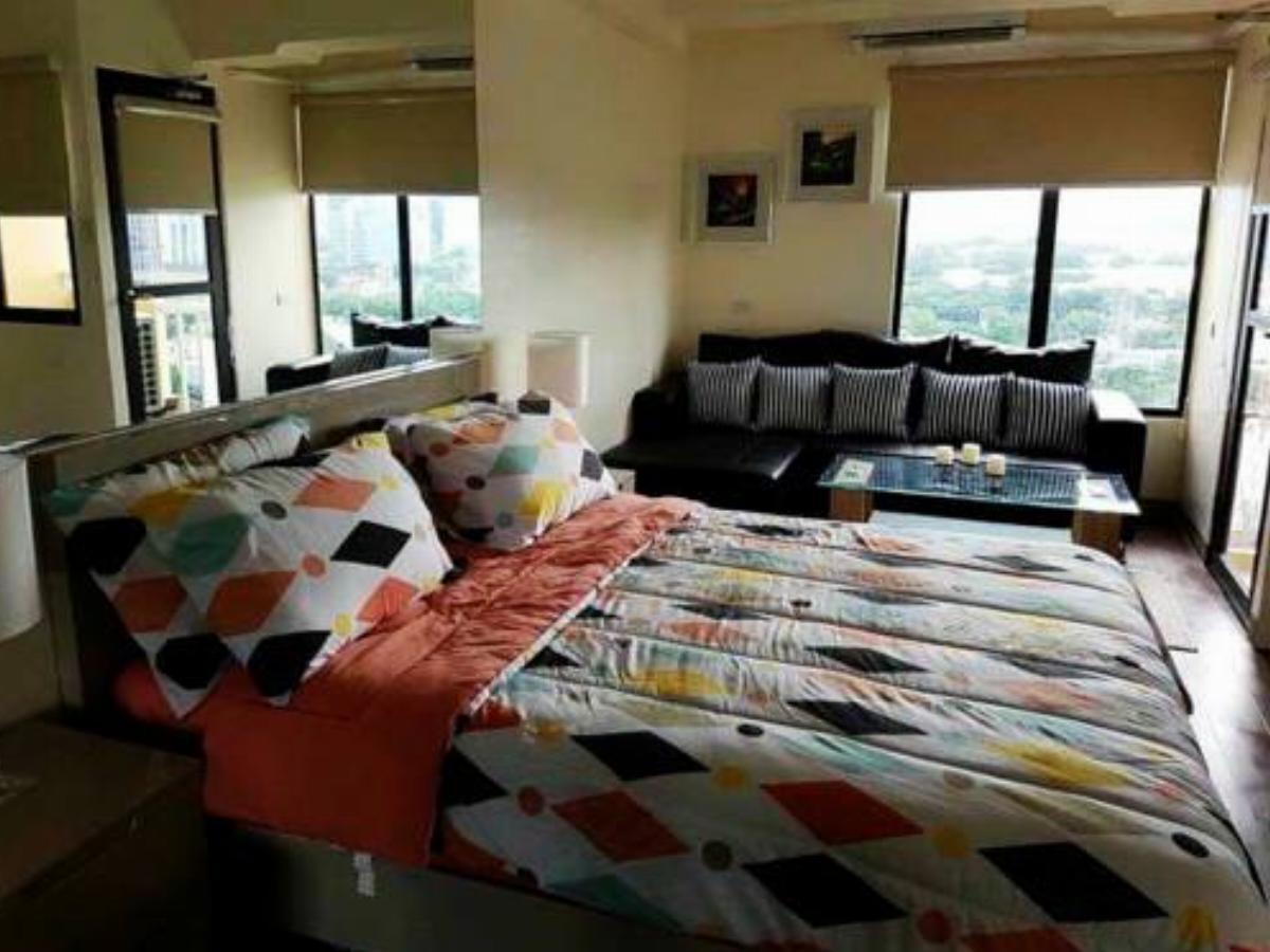 Cebu Cozy Loft-Type Condo Good for 6 Hotel Cebu City Philippines