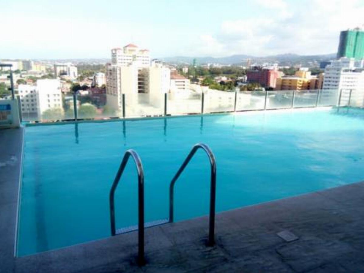 Cebu Cozy Loft-Type Condo Good for 6 Hotel Cebu City Philippines