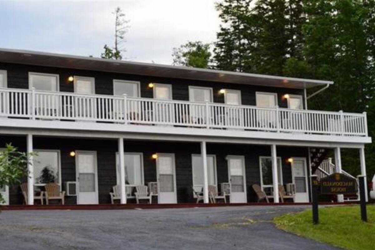Ceilidh Country Lodge Hotel Baddeck Canada