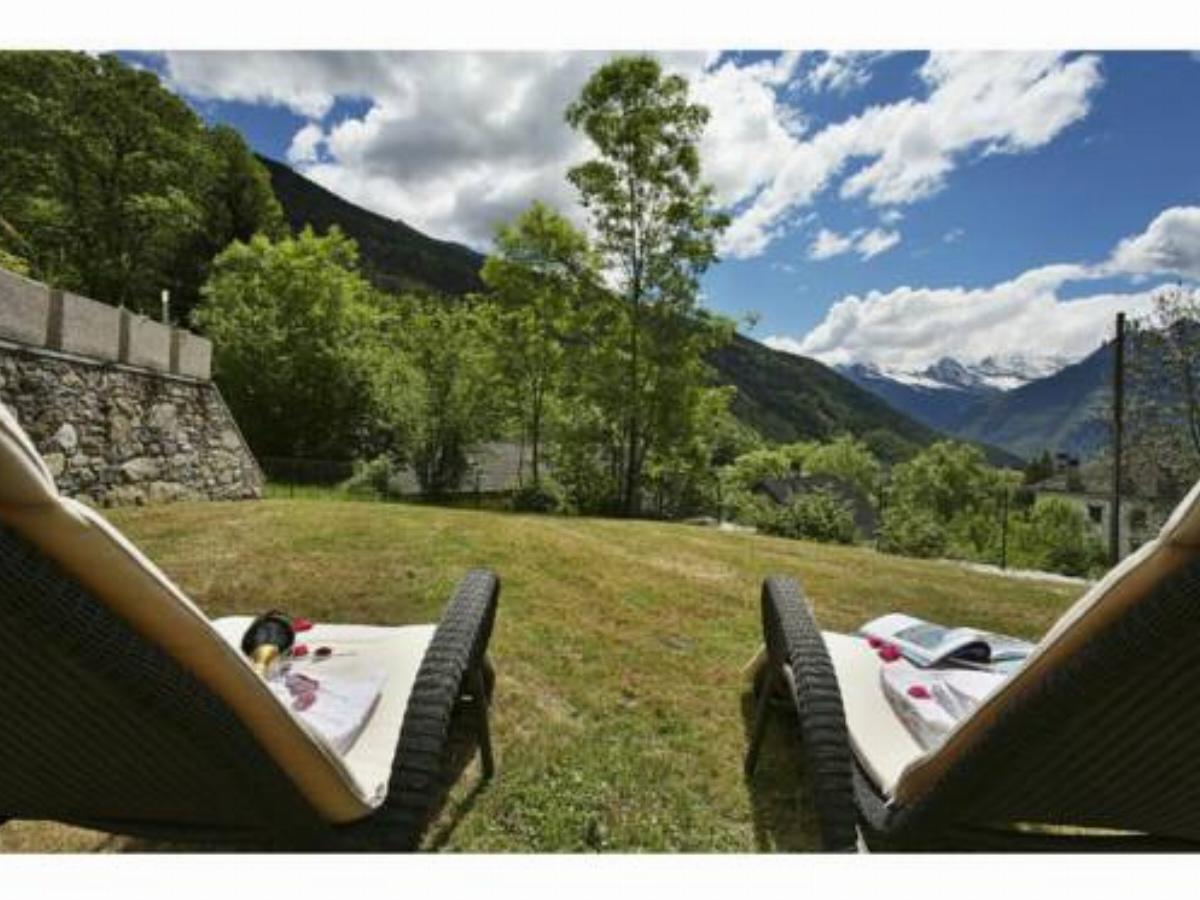 Chalet Casa Victoria Hotel Leontica Switzerland