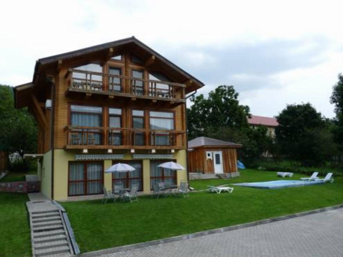 Chalet Mont Blanc Hotel Yaremche Ukraine