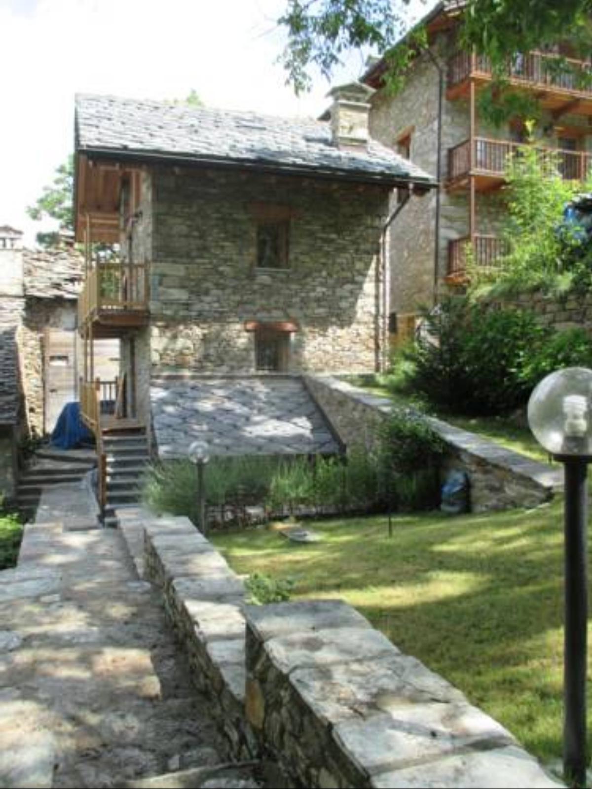 Chalet Pietra Hotel Fontainemore Italy