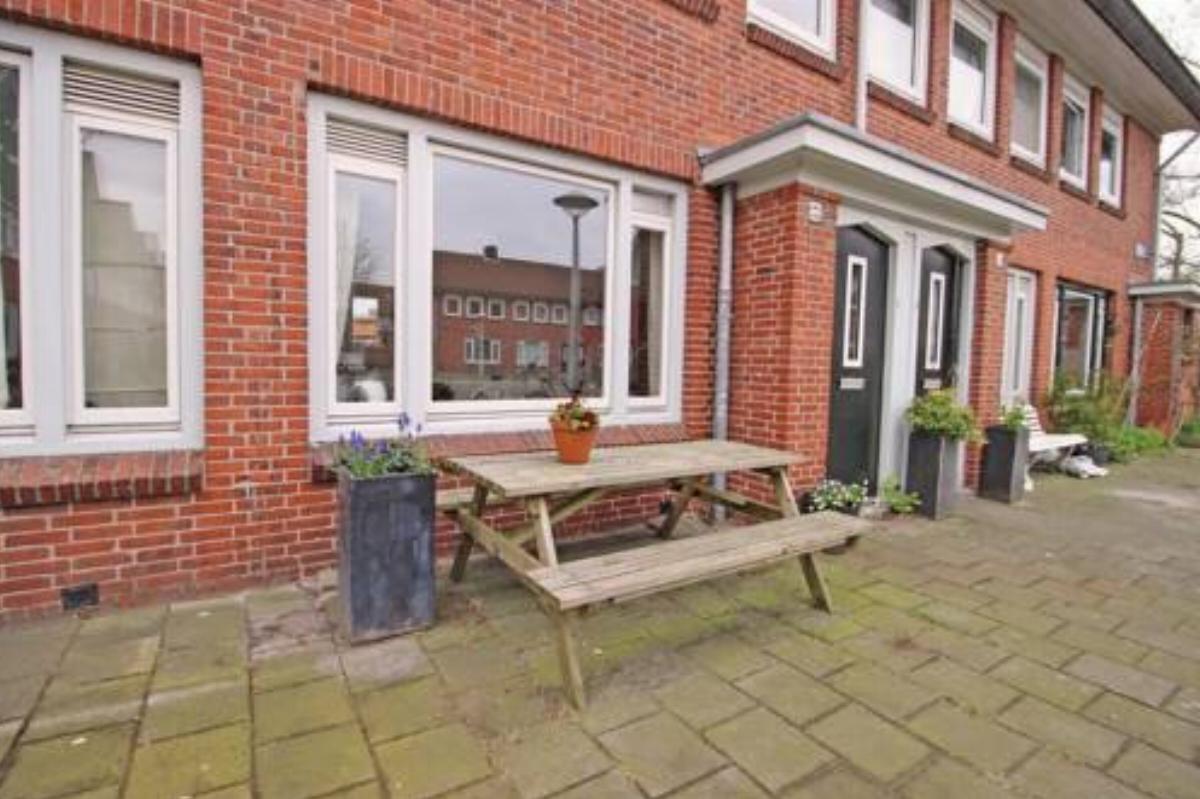 Charming house with large garden and free parking! Hotel Amsterdam Netherlands
