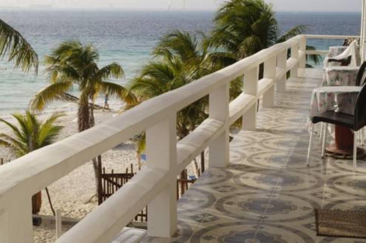 ChiChis and Charlies Beachfront Hotel Hotel Isla Mujeres Mexico
