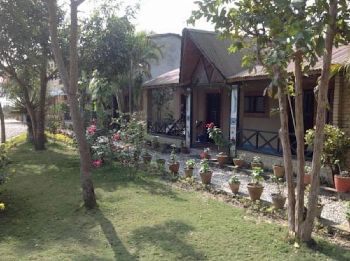 Chitwan Tiger Camp Hotel Jhawāni Nepal