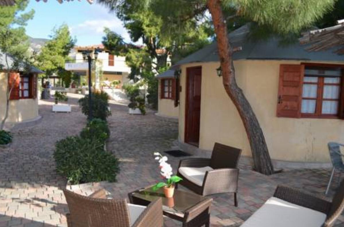 Chrissa Camping Rooms & Bungalows Hotel Delfoi Greece
