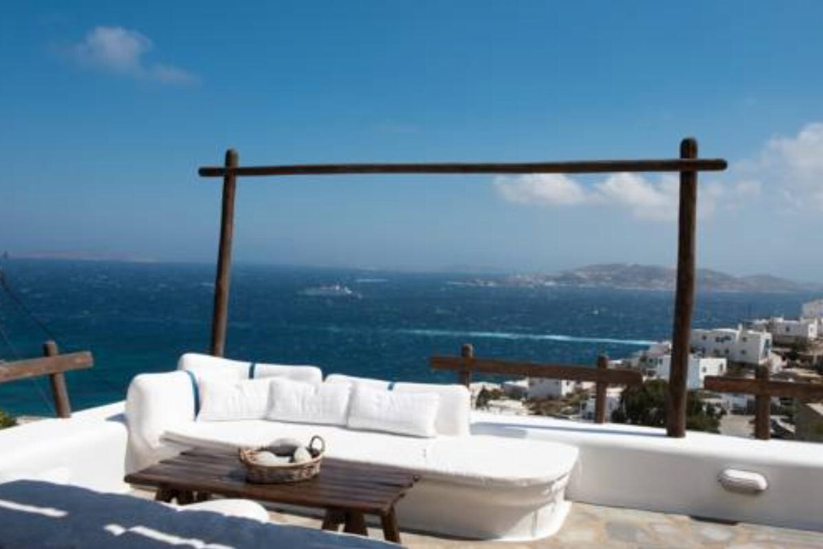 CLOE by the beach Hotel Agios Stefanos Greece