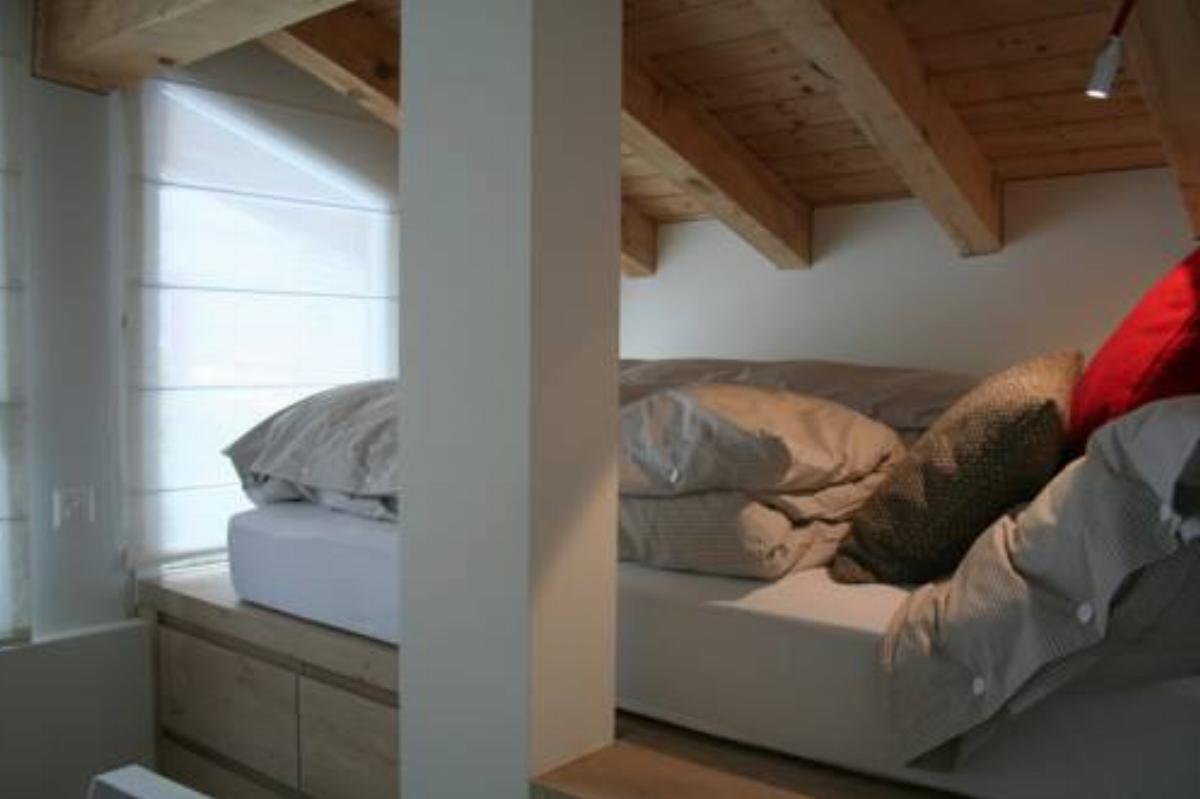 Cocoon - 3.5 Zimmer - Moderne Ferienwohnung beim Laaxersee Hotel Laax Switzerland