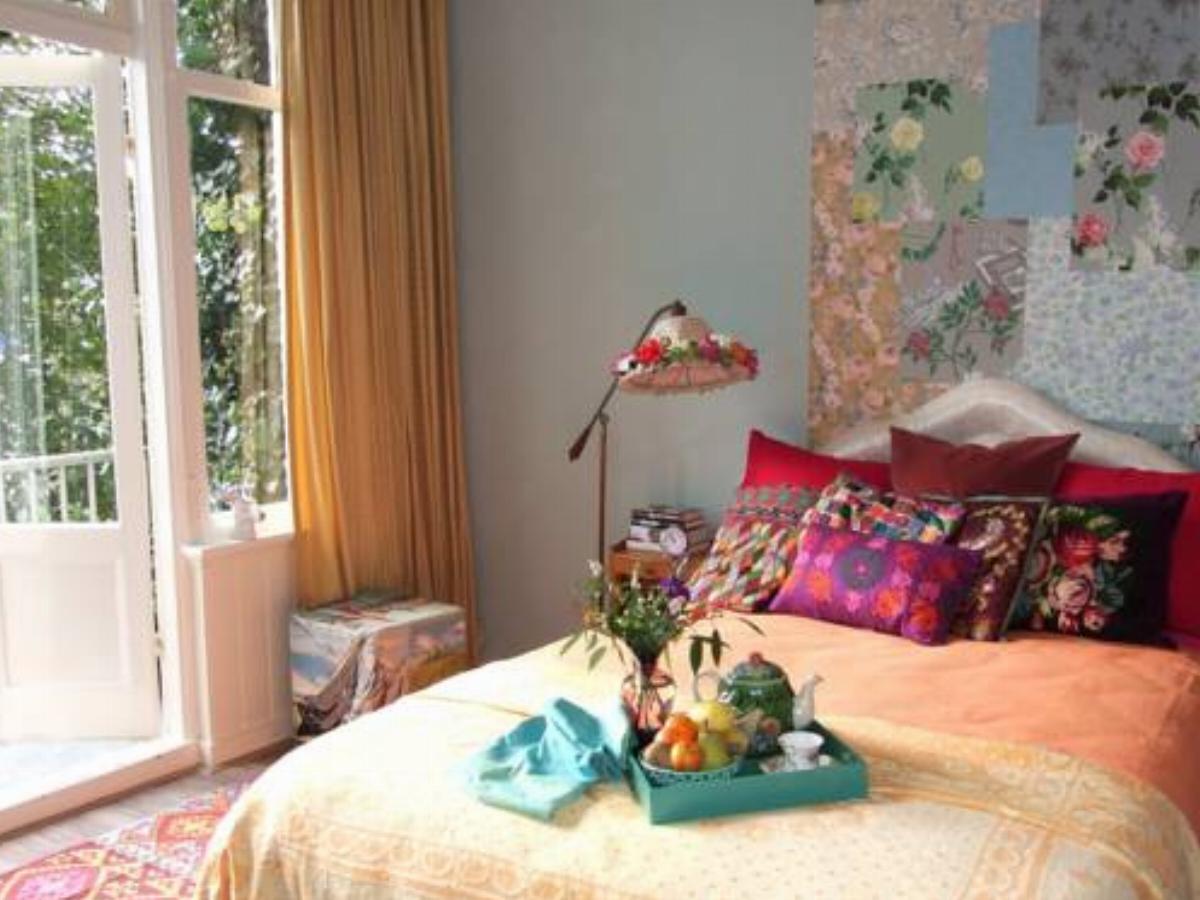 Colourful Bed And Breakfast Hotel Amsterdam Netherlands
