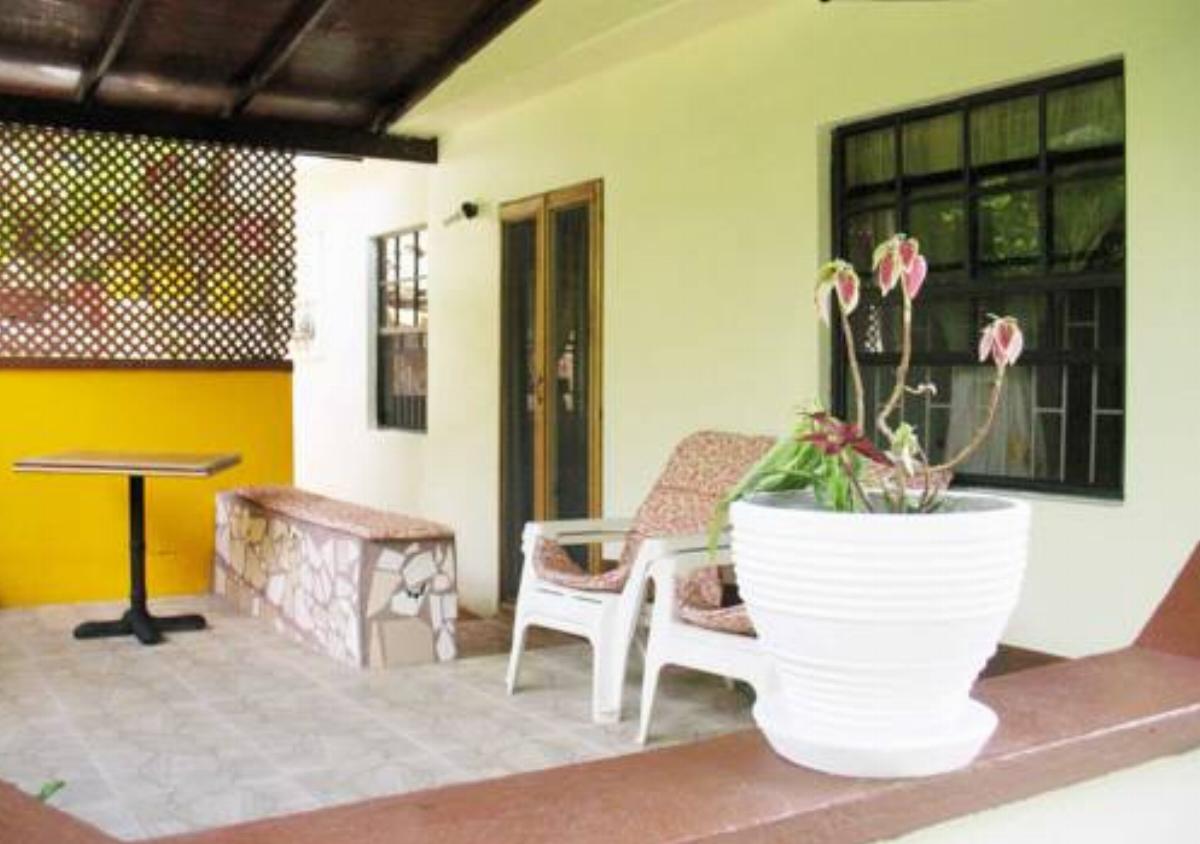 Comfort Stay: Live Like A Local Hotel Hyde Park Grenada