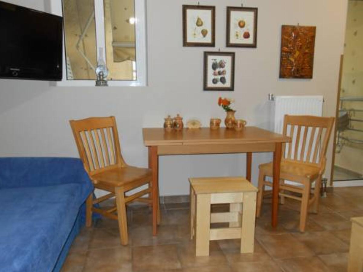 Cosy Little Apartment Hotel Athens Greece