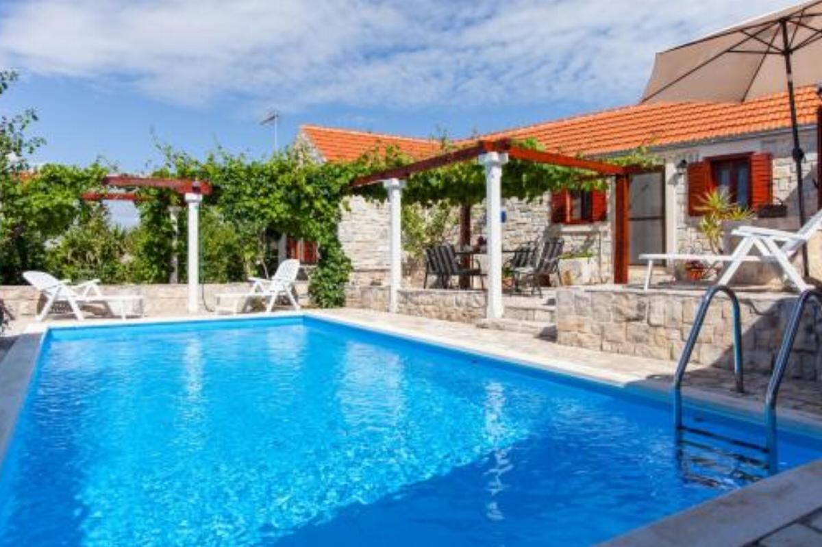 Countryside Villa with Private Pool Hotel Donje Selo na Šolti Croatia