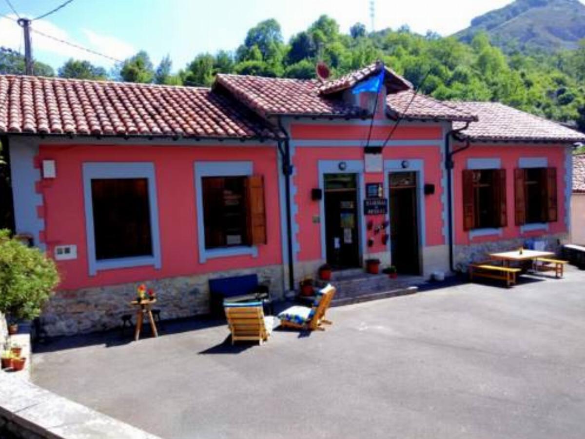Covadonga Hostel Hotel La Riera Spain