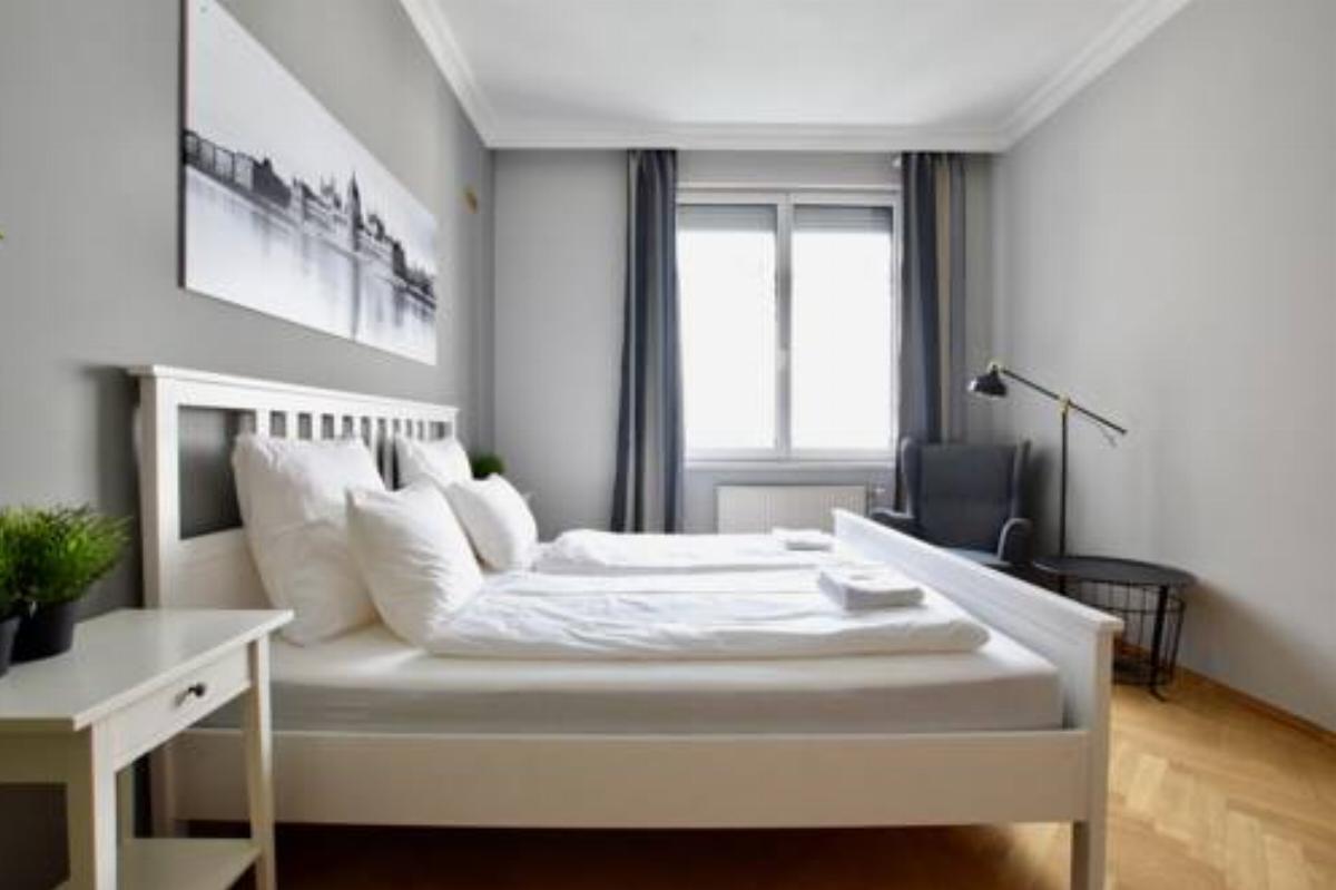 Creative Apartment - Lovag Street Luxury Suite Hotel Budapest Hungary
