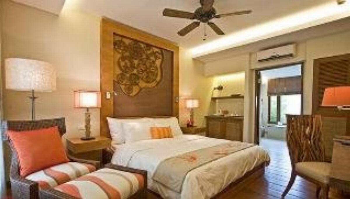 Crimson Resort & Spa Mactan Hotel Cebu Philippines