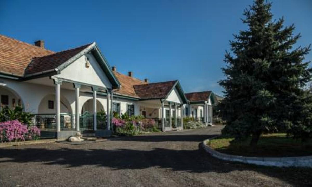 Csókás Birtok Panzió, Borászat és Pálinkafőzde Hotel Gyöngyös Hungary