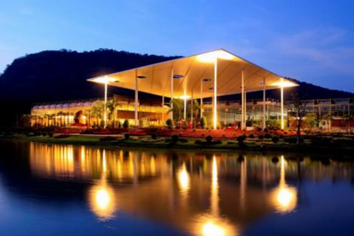 Dasada, The Flower Es'Senses Resort Hotel Noen Hom Thailand