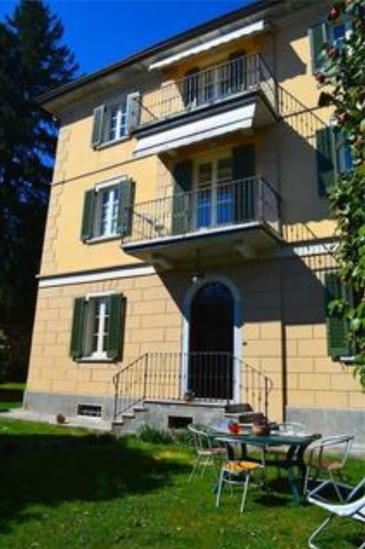 DEI GEMELLI Apartment No.2 Hotel Maggiore Lake Italy