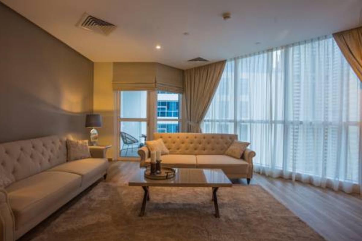 Deluxe Dubai Marina Balcony Three Bedroom Apartment Hotel Dubai United Arab Emirates