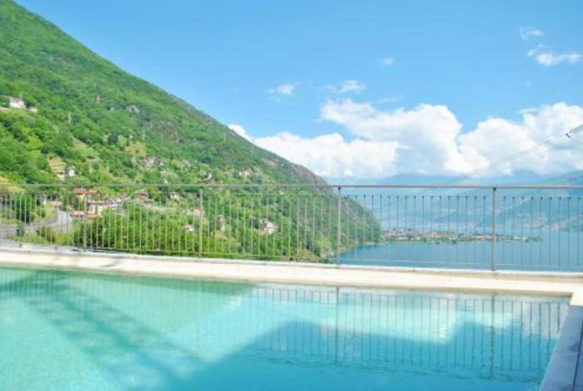 Diamond Pool Residence Hotel Bellano Italy