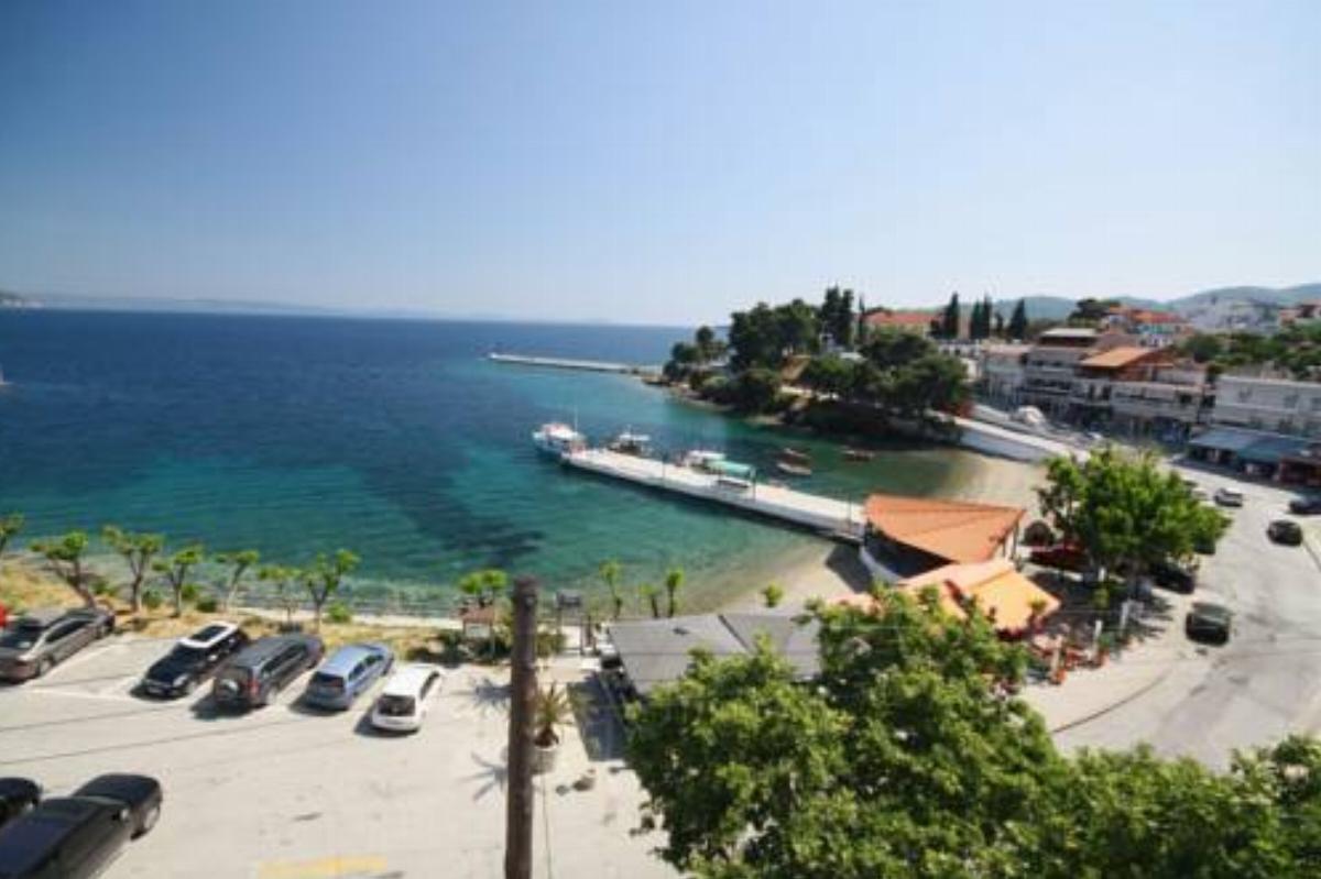 DiRe Hotel Neos Marmaras Greece